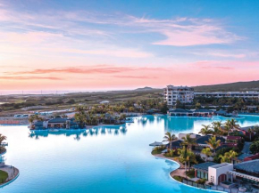 Diamante Ocean Front World Class Golf and Beach Resort Studio Unit with kitchenette